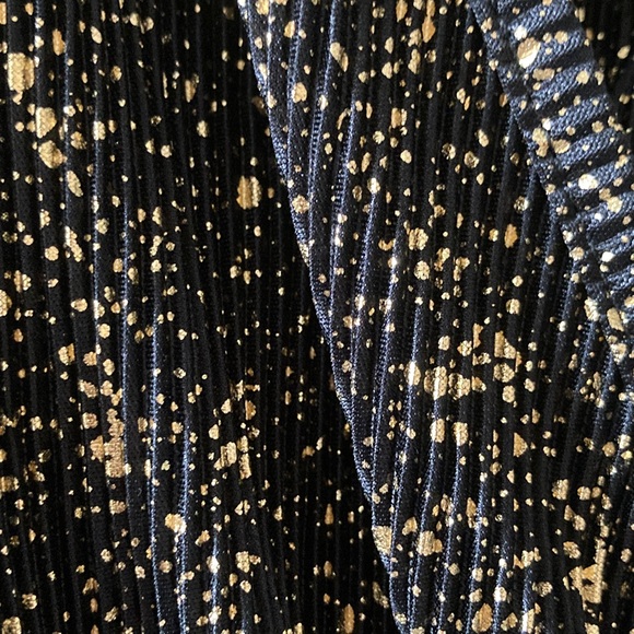 ASOS Black and Gold Long Sleeve Dress - Picture 3 of 6